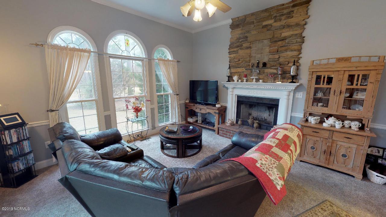 216 Nydegg Road New Bern, NC 28562 - Photo 3 of 52 Great Family Room