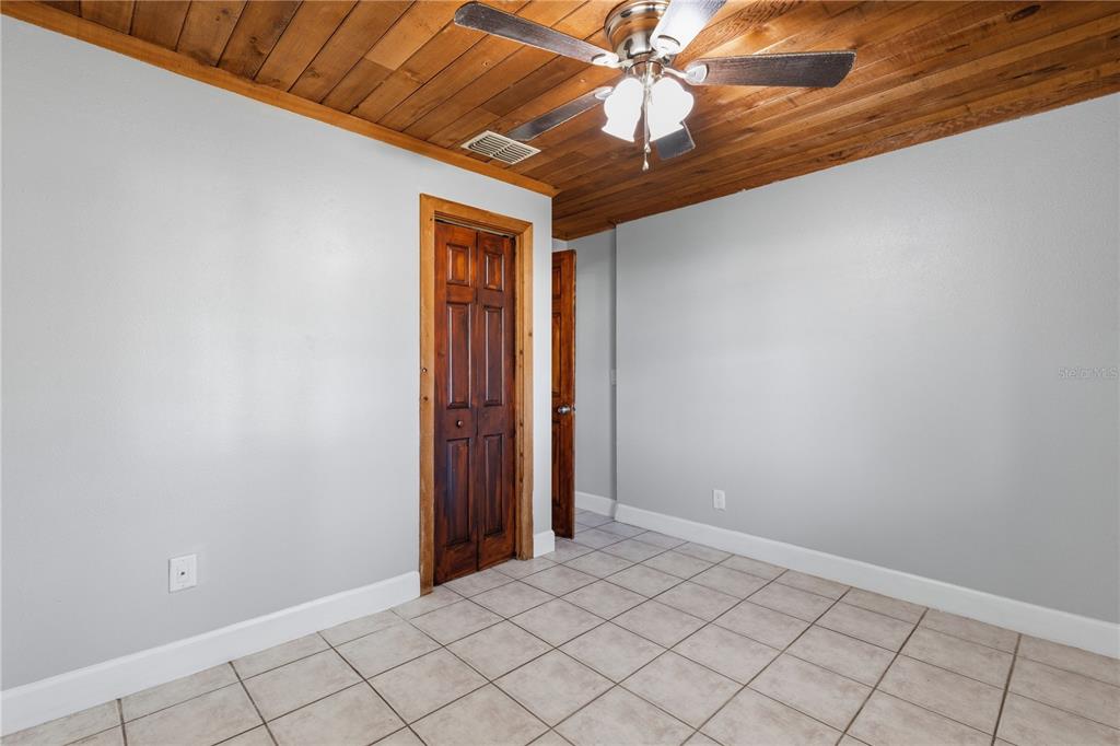 10301 Trail Ridge Lane Tampa, FL 33624 - Photo 17 of 35 a view of an empty room
