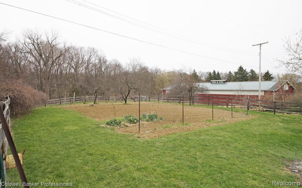 11250 Toma Road Pinckney, MI 48169 - Photo 30 of 30 30-photo-web-1024x640-119976.jpg