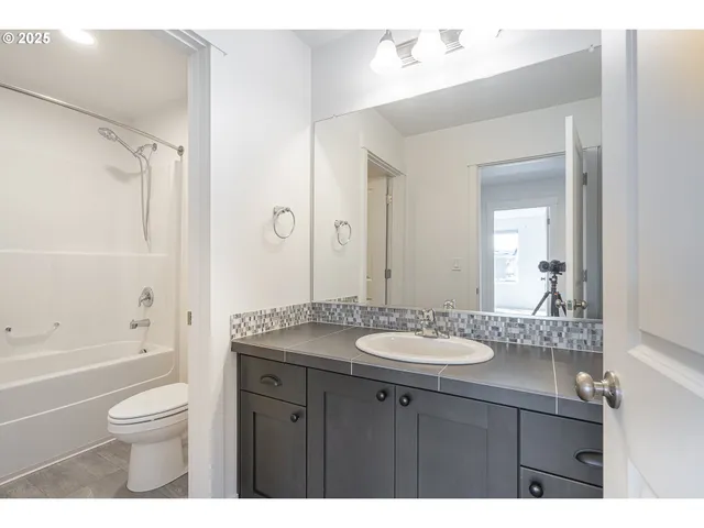 $639,800 | 1565 South Quartz Street, Cornelius, OR 97113