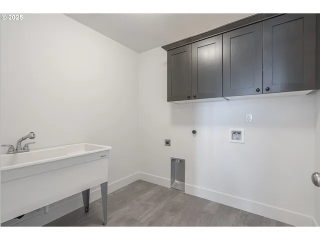 $639,800 | 1565 South Quartz Street, Cornelius, OR 97113