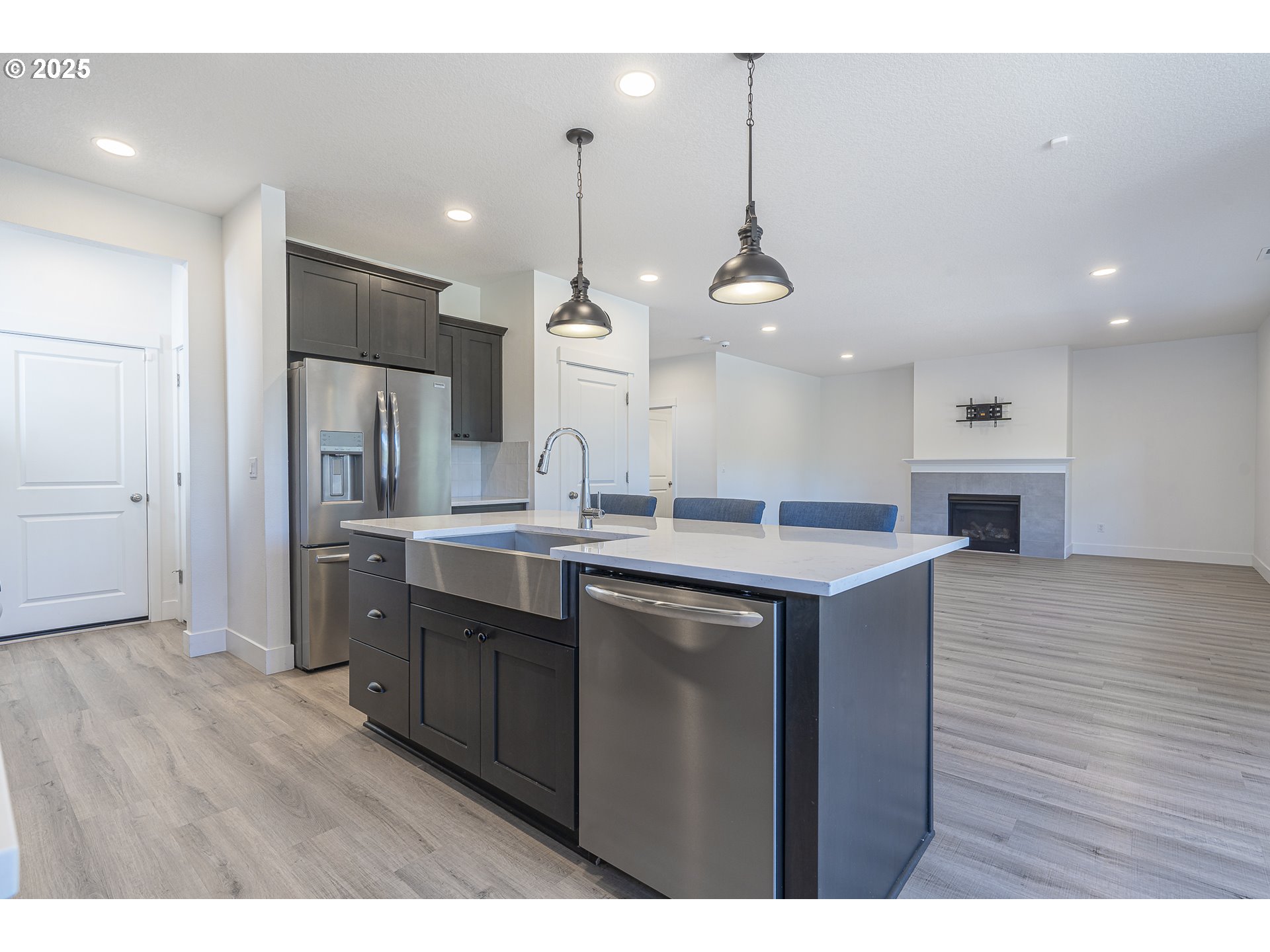 1565 South Quartz Street Cornelius, OR 97113 - Photo 9 of 46