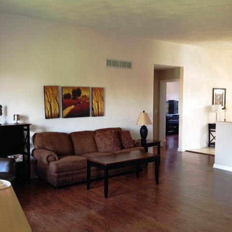 721 Merrion Road Roscoe, IL 61073 - Photo 8 of 25 Gallery Image 8