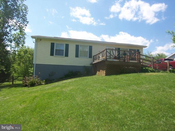 633 Ruebuck Road Bunker Hill, WV 25413 - Photo 3 of 17 Front view of house