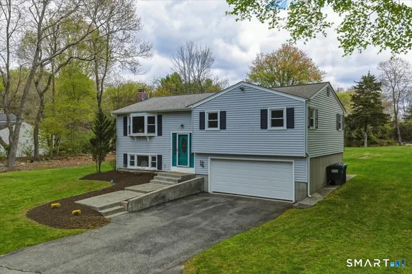 $425,000 | 946 Shewville Road, Ledyard, CT 06339