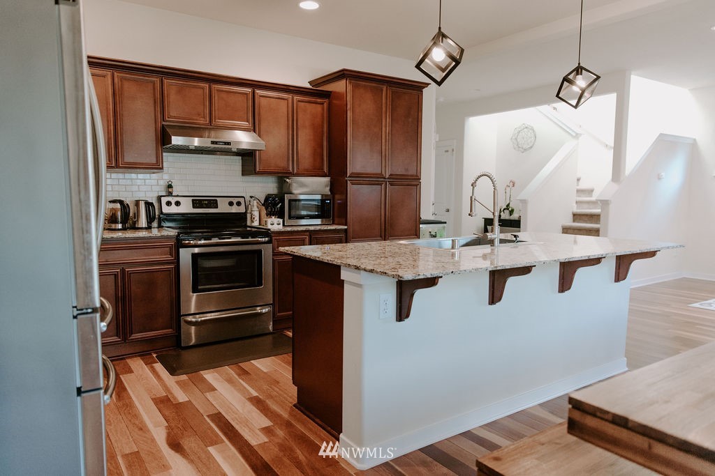 673 Ilwaco Place Northeast Renton, WA 98059 - Photo 13 of 29 Gallery Image 13