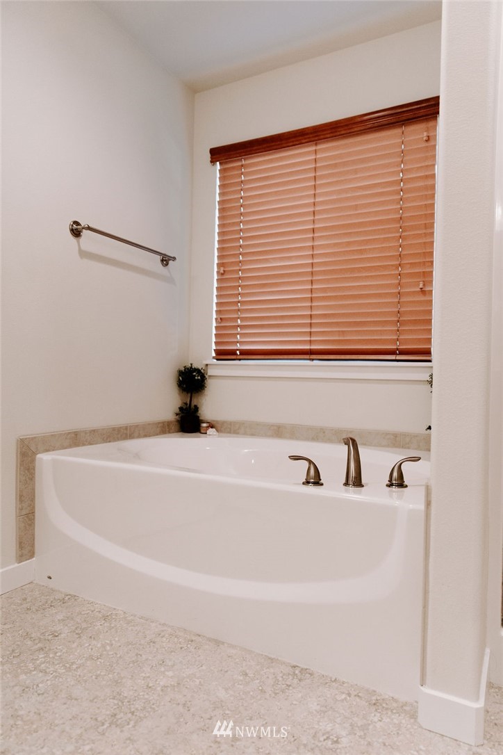 673 Ilwaco Place Northeast Renton, WA 98059 - Photo 19 of 29 Gallery Image 19