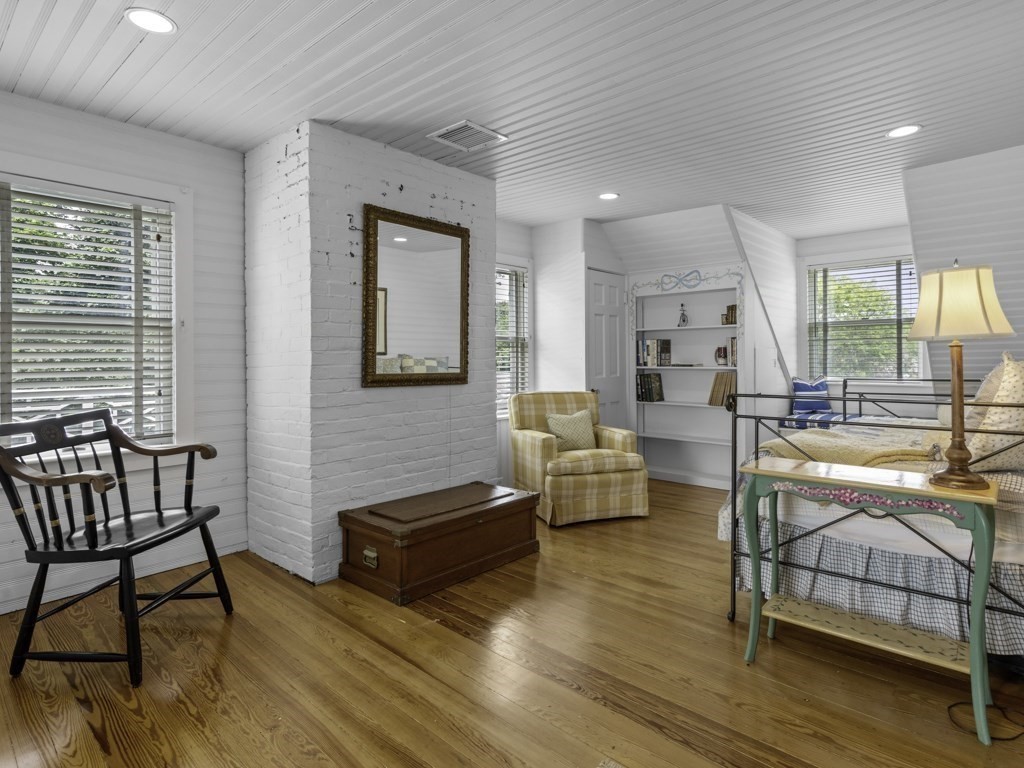 247 King Caesar Road Duxbury, MA 02332 - Photo 31 of 38 a living room with furniture and a table