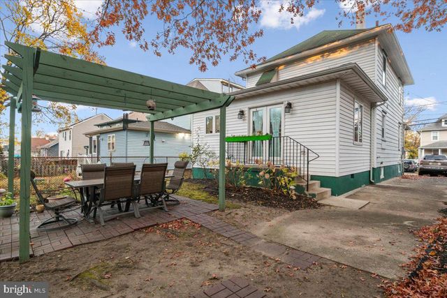 $435,000 | 231 Woodlawn Terrace, Collingswood, NJ 08108