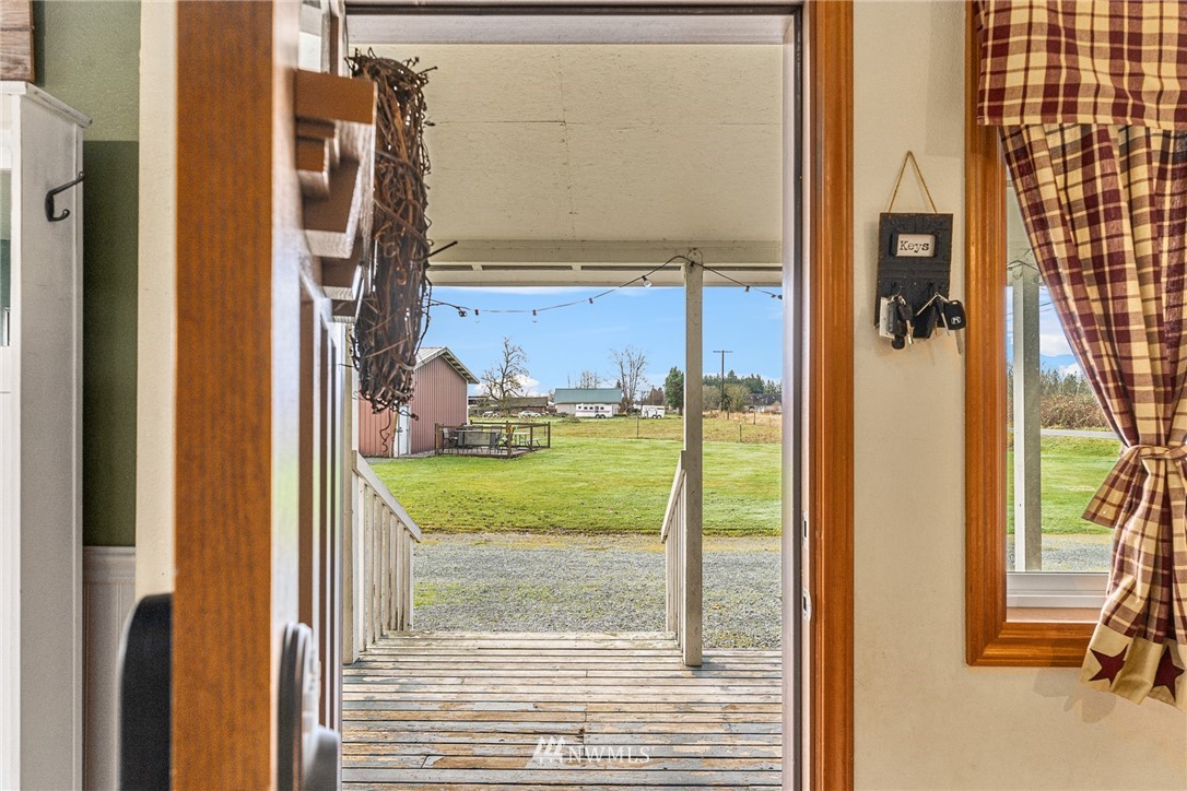 26004 Minkler Road Sedro-Woolley, WA 98284 - Photo 11 of 37 Gallery Image 11