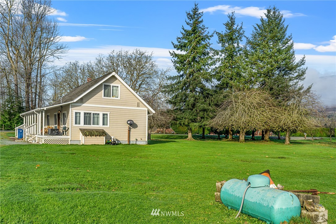26004 Minkler Road Sedro-Woolley, WA 98284 - Photo 3 of 37 Gallery Image 3