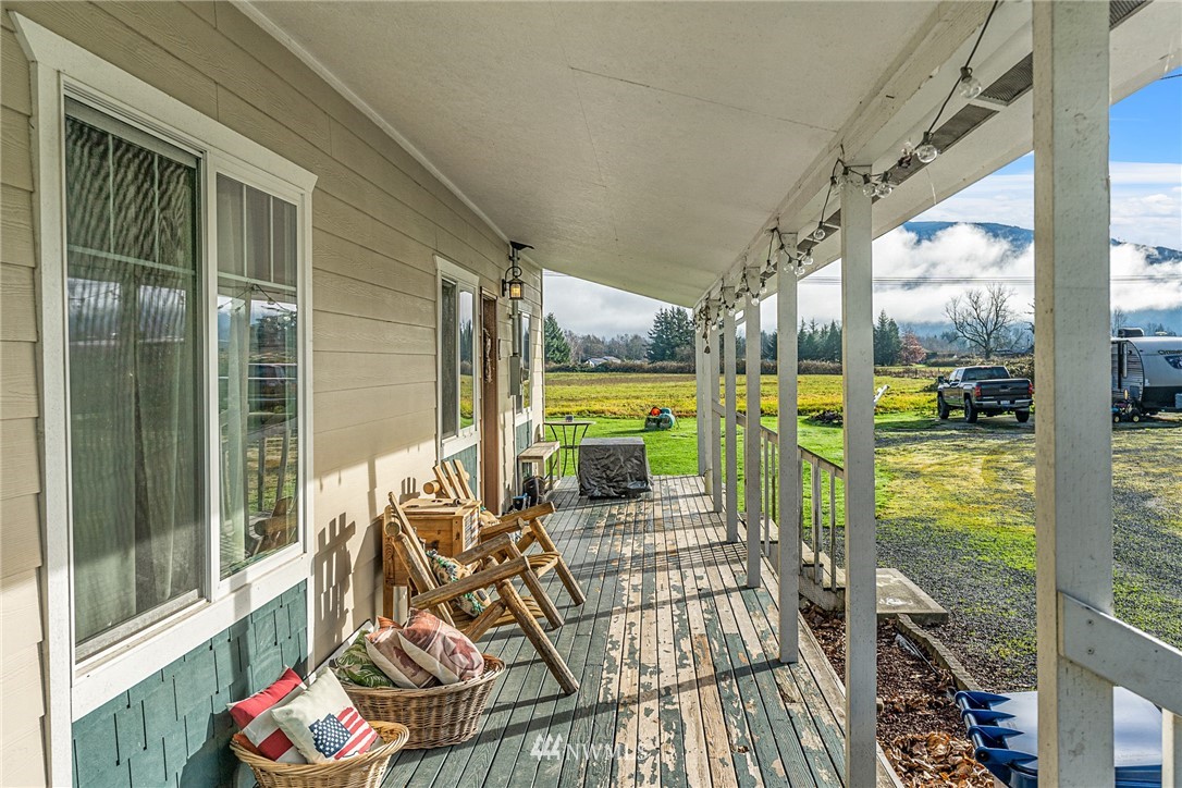 26004 Minkler Road Sedro-Woolley, WA 98284 - Photo 6 of 37 Gallery Image 6