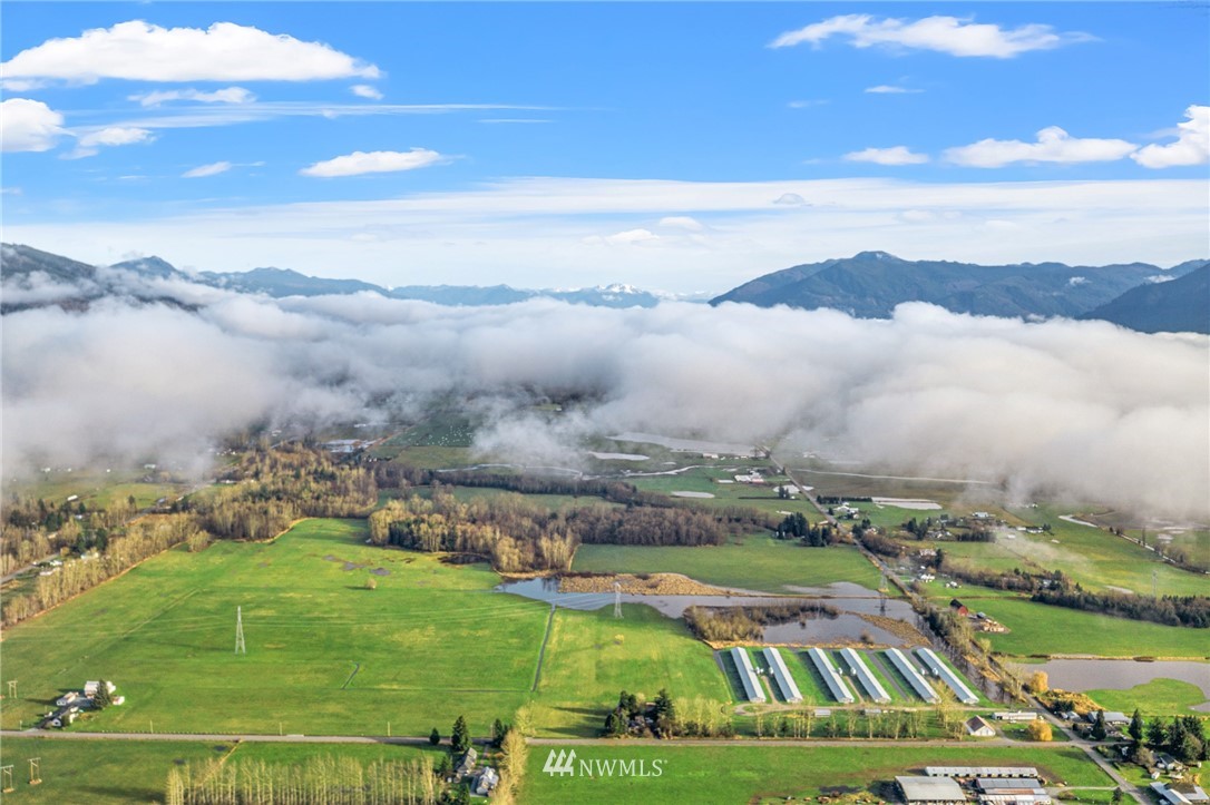 26004 Minkler Road Sedro-Woolley, WA 98284 - Photo 9 of 37 Gallery Image 9