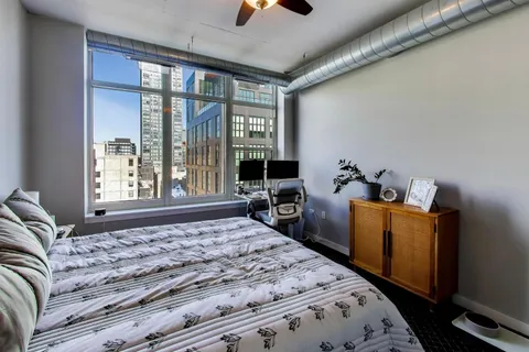 $375,000 | 909 West Washington Boulevard, Unit 811, Chicago, IL 60607