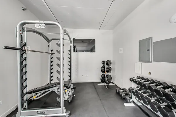 $375,000 | 909 West Washington Boulevard, Unit 811, Chicago, IL 60607