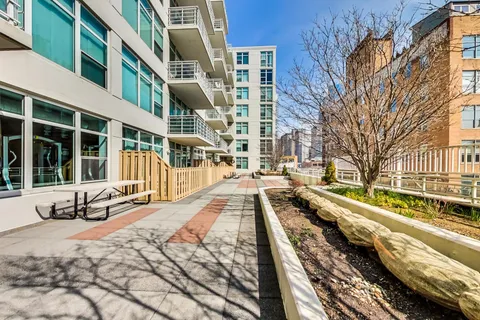 $375,000 | 909 West Washington Boulevard, Unit 811, Chicago, IL 60607