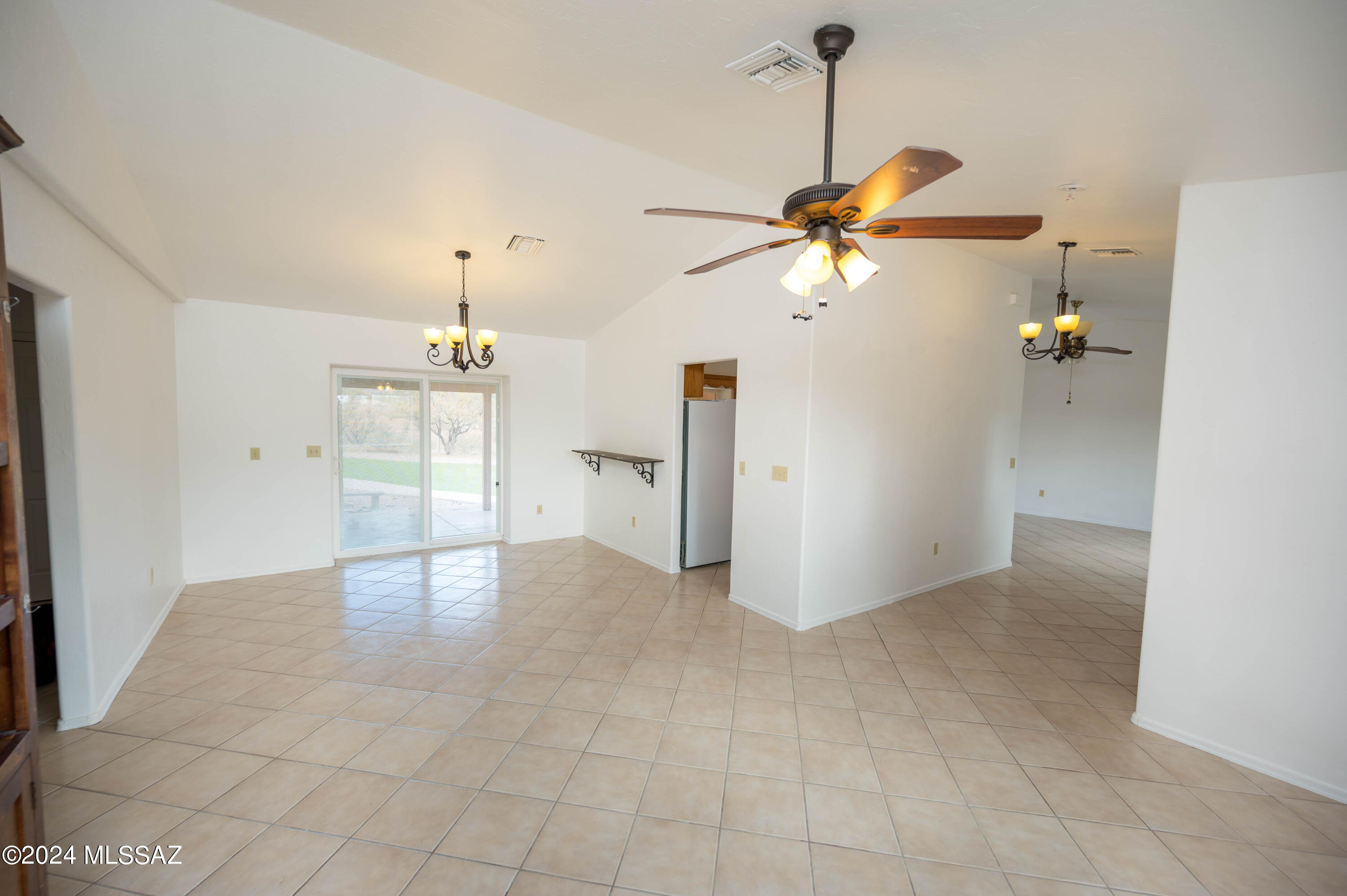 1043 Circulo Aventura Rio Rico, AZ 85648 - Photo 17 of 49