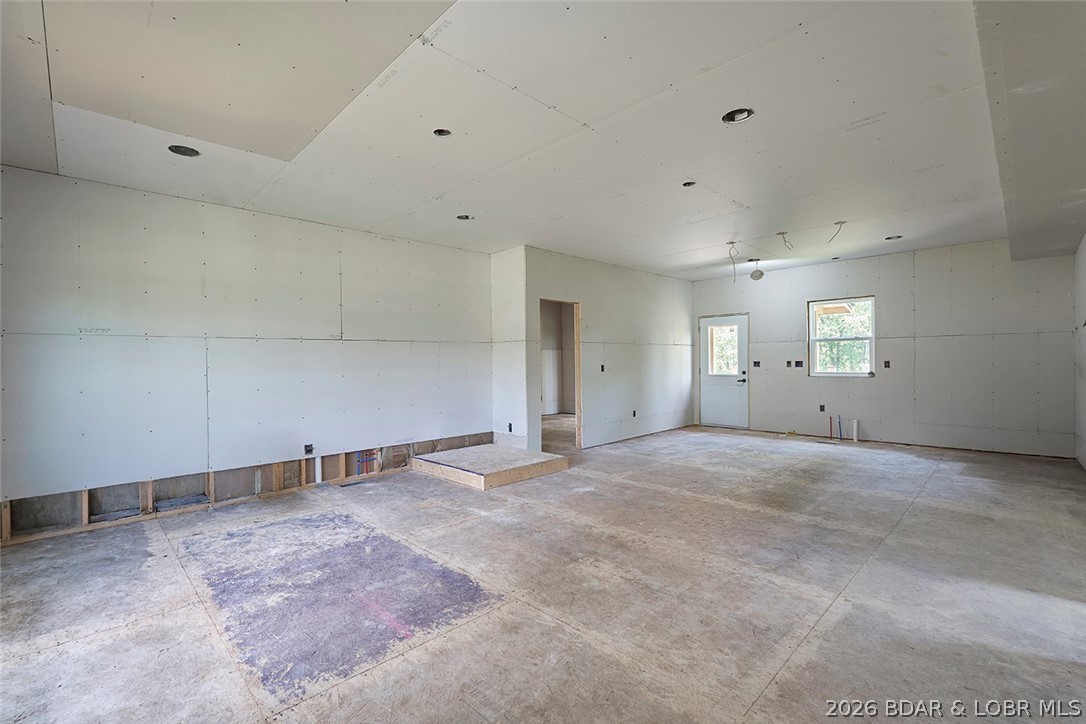 934 Southwest State Rte 7 Camdenton, MO 65020 - Photo 5 of 41 Gallery Image 5