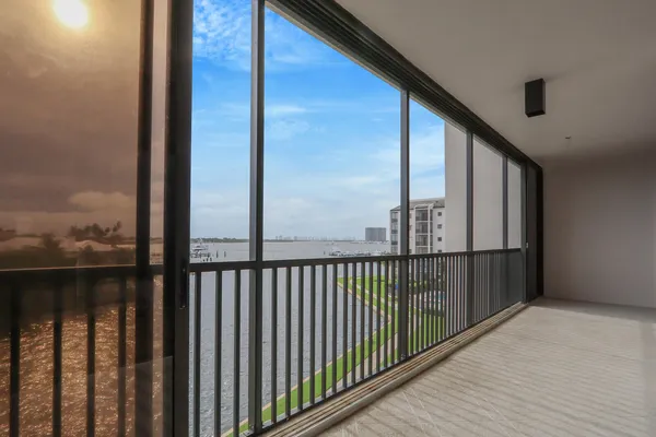 $3,650 | 11370 12 Oaks Way, Unit 412, North Palm Beach, FL 33408