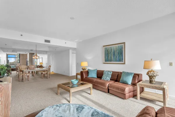 $3,650 | 11370 12 Oaks Way, Unit 412, North Palm Beach, FL 33408