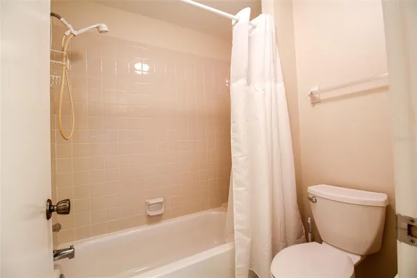 $4,622 | 3107 Heatherwood Lane, Sarasota, FL 34235