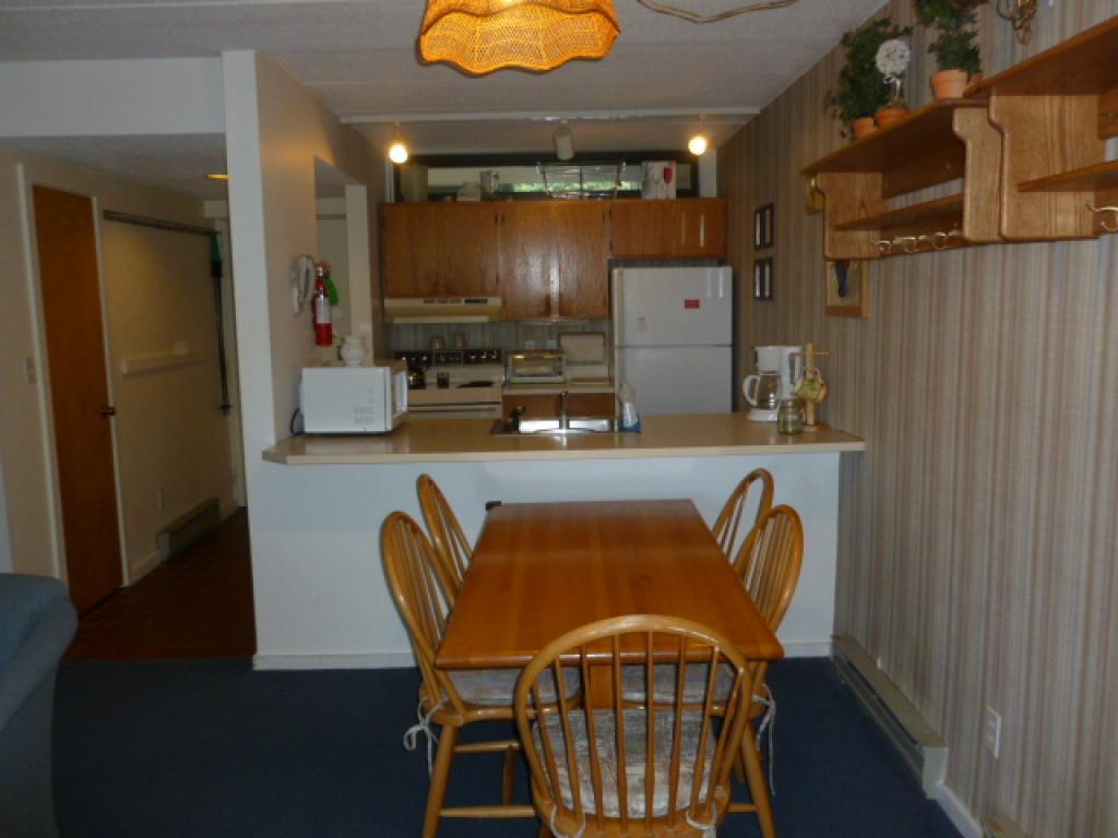 257 Old Mill Road, Unit E18 Killington, VT 05751 - Photo 3 of 8 Gallery Image 3