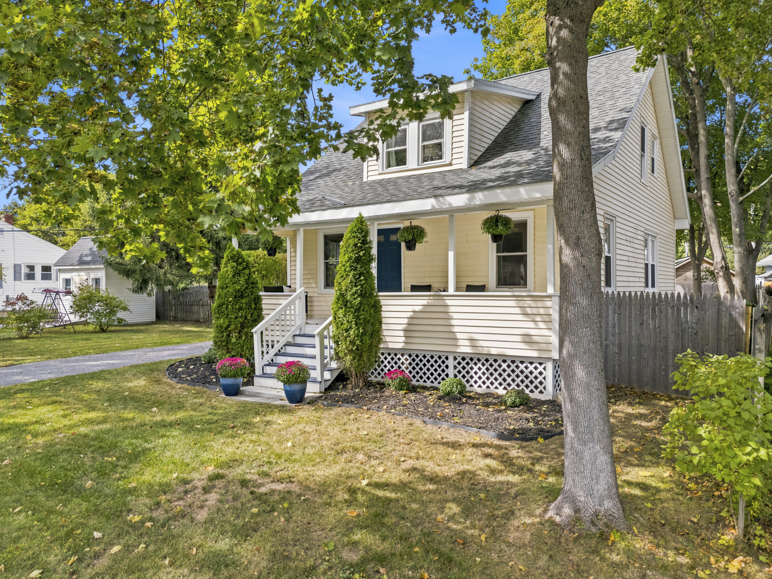 52 Dennett Street Portland, ME 04102 - Photo 51 of 53 8_52dennett-13
