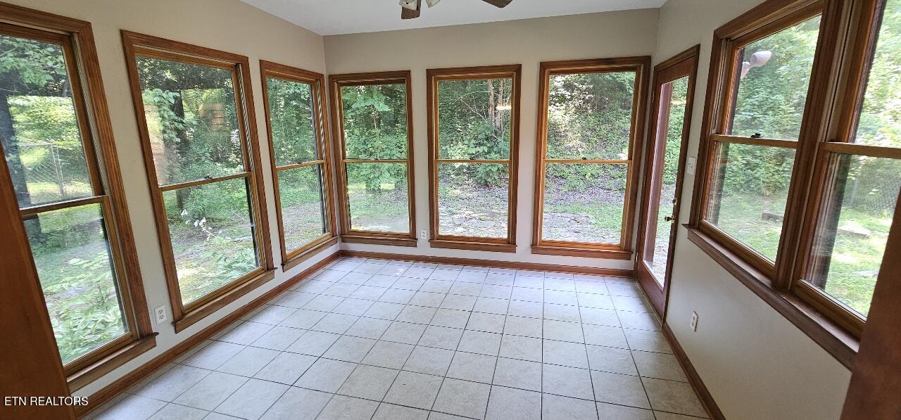 360 Front Street Luttrell, TN 37779 - Photo 11 of 53 sunroom