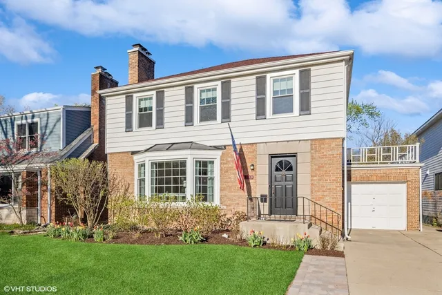 $799,000 | 310 Leitch Avenue, La Grange, IL 60525