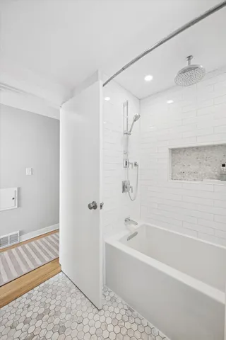 $799,000 | 310 Leitch Avenue, La Grange, IL 60525