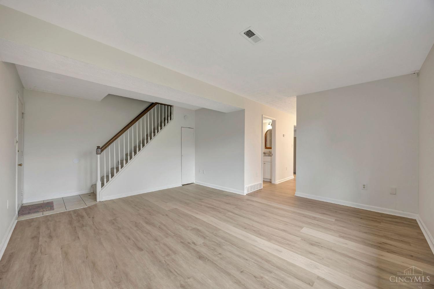 7752 Montgomery Road, Unit 8 Cincinnati, OH 45236 - Photo 25 of 35