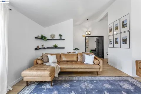 $1,579,000 | 5736 Medallion Court, Castro Valley, CA 94552