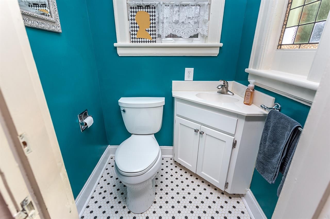 304 Georgetown Road Northwest Cleveland, TN 37311 - Photo 19 of 45 a bathroom with a toilet and a sink