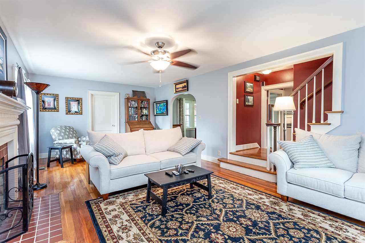 304 Georgetown Road Northwest Cleveland, TN 37311 - Photo 10 of 45 a living room with furniture and a rug