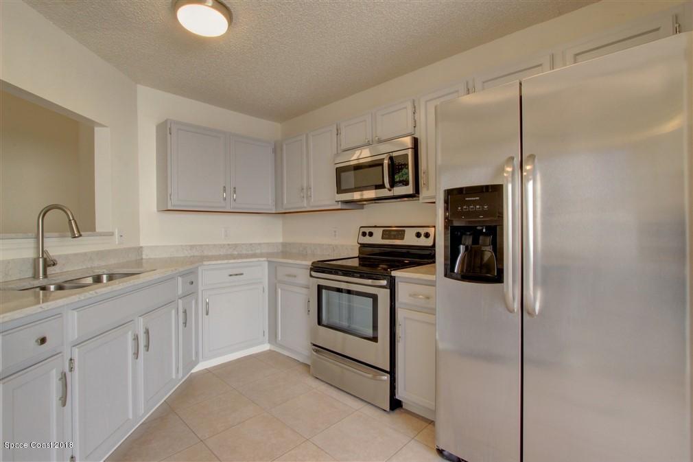 765 Spring Valley Drive Melbourne, FL 32940 - Photo 5 of 33 IMG_3773_4_5_fused