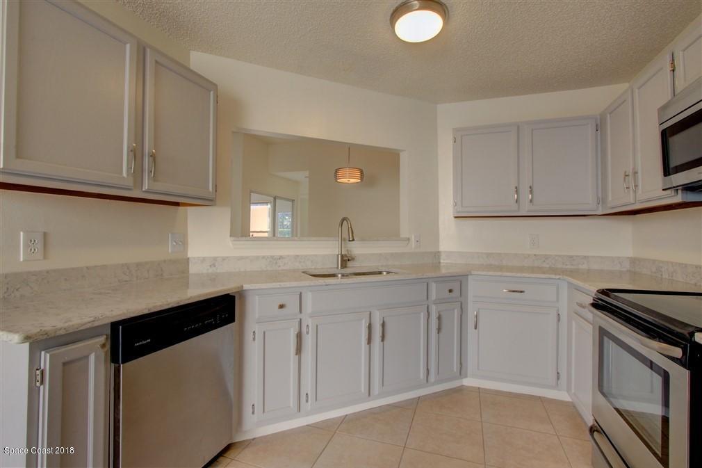 765 Spring Valley Drive Melbourne, FL 32940 - Photo 7 of 33 IMG_3770_1_2_fused