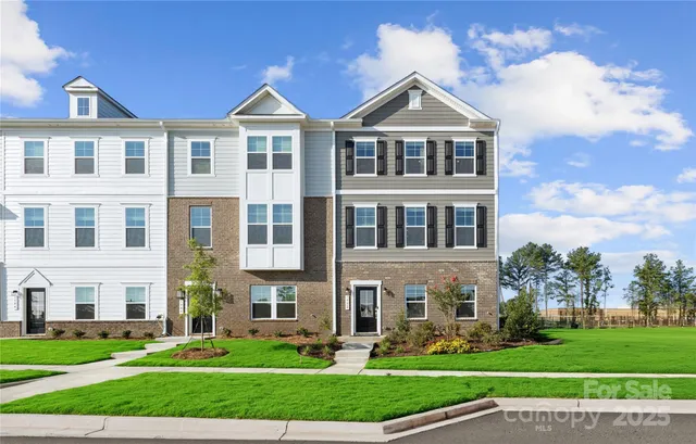 $430,000 | 1832 Viewfield Road, Fort Mill, SC 29708