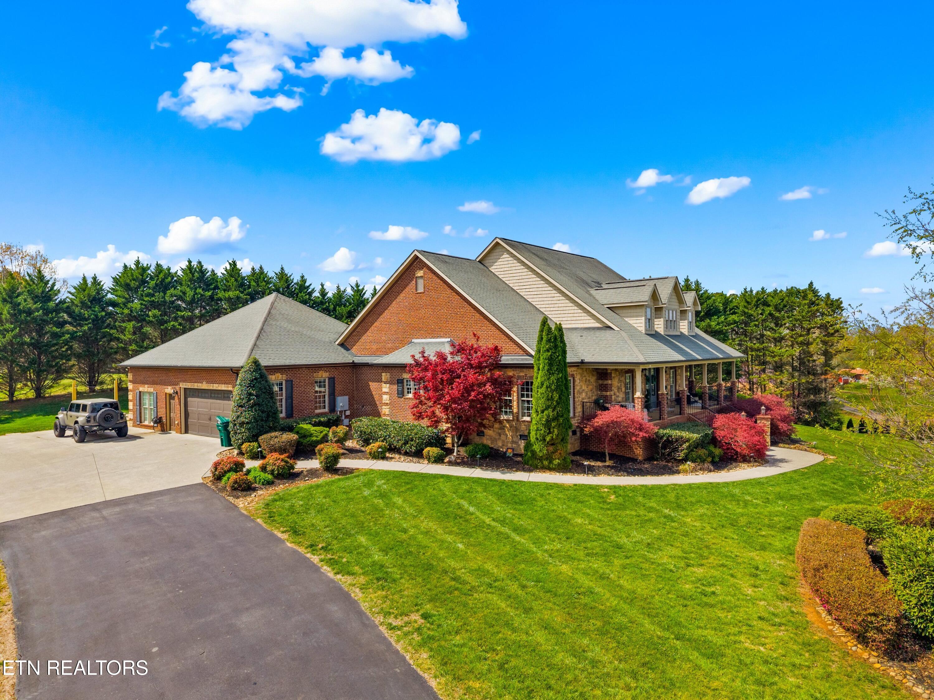1316 Conner View Sevierville, TN 37862 - Photo 2 of 58 004-1316ConnerViewCourt-Sevierville-TN-3
