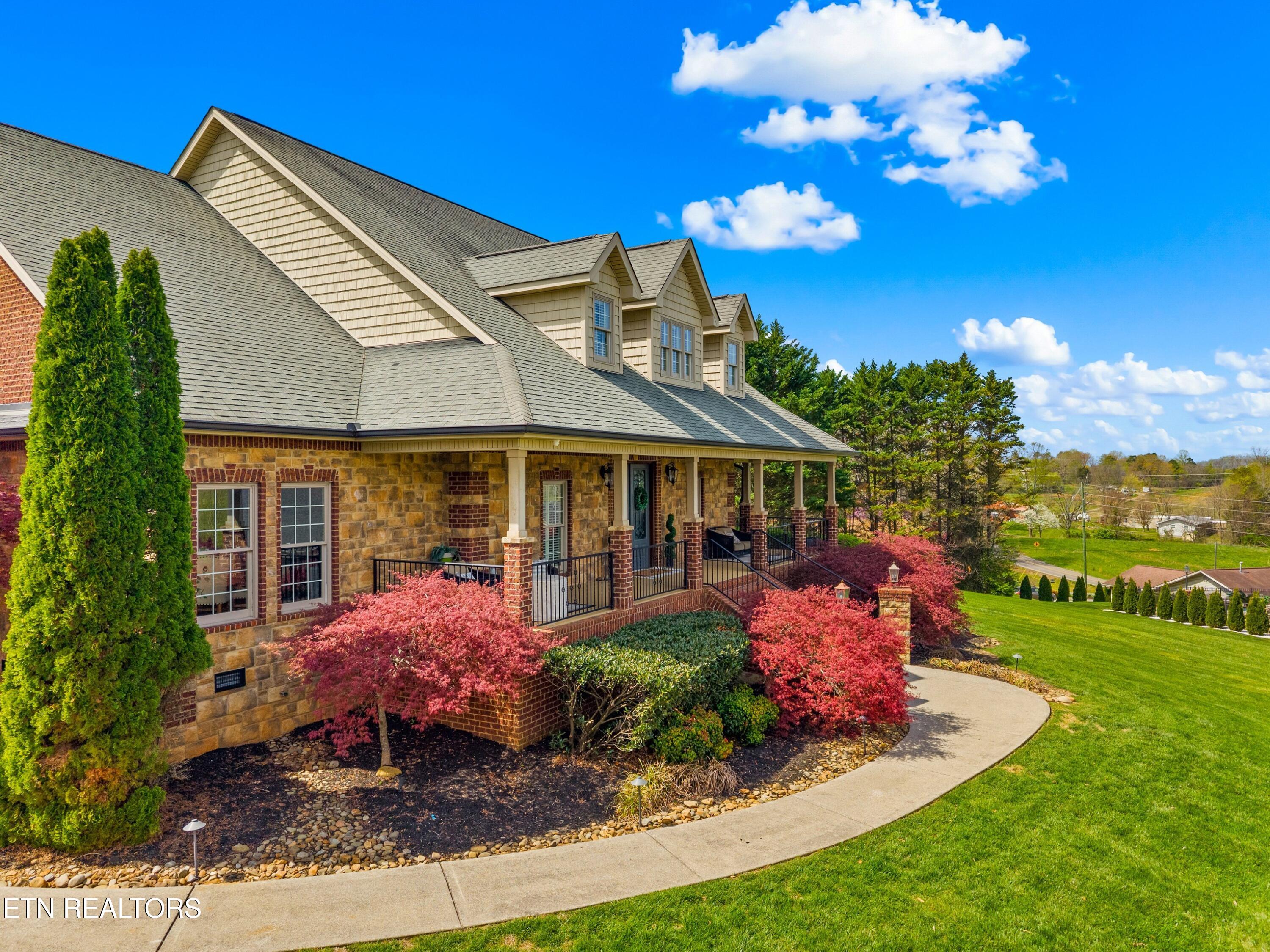 1316 Conner View Sevierville, TN 37862 - Photo 4 of 58 063-1316ConnerViewCourt-Sevierville-TN-3