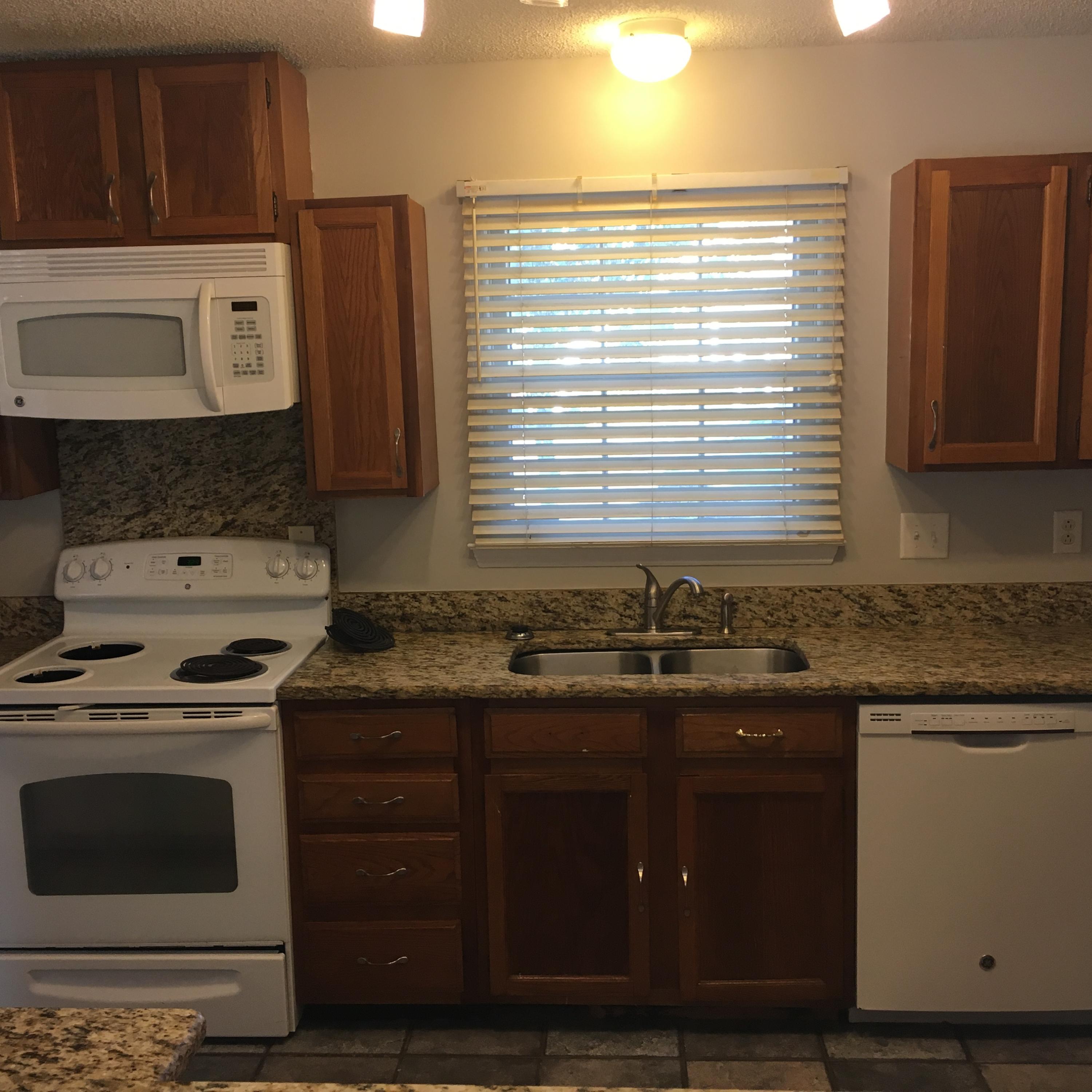 415 Hamlet Road Summerville, SC 29485 - Photo 5 of 19 IMG_4503
