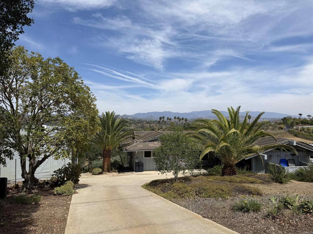 435 Rancho Camino Fallbrook, CA 92028 - Photo 15 of 48