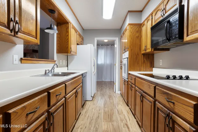 $262,500 | 831 Graveline Road, Gautier, MS 39553