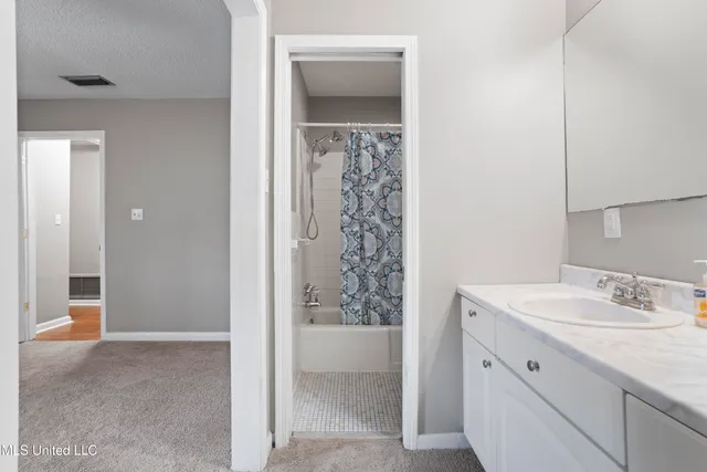 $262,500 | 831 Graveline Road, Gautier, MS 39553