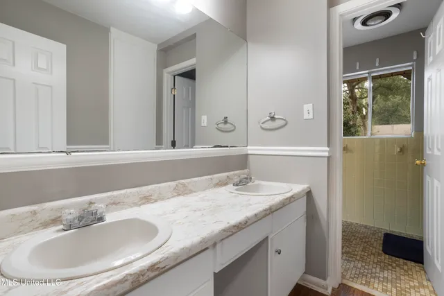 $262,500 | 831 Graveline Road, Gautier, MS 39553