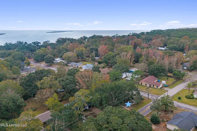 $262,500 | 831 Graveline Road, Gautier, MS 39553