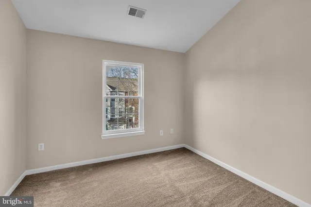 $3,300 | 21644 Frame Square, Broadlands, VA 20148