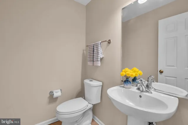 $3,300 | 21644 Frame Square, Broadlands, VA 20148