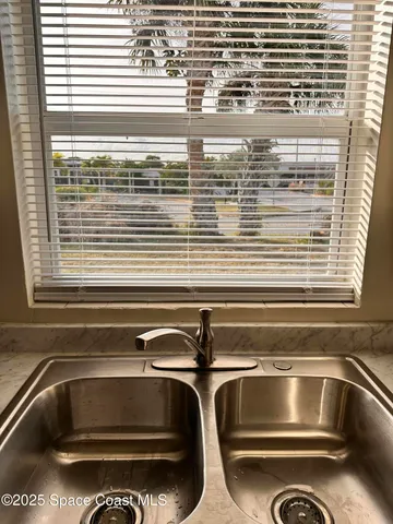 a close view of sink and tap