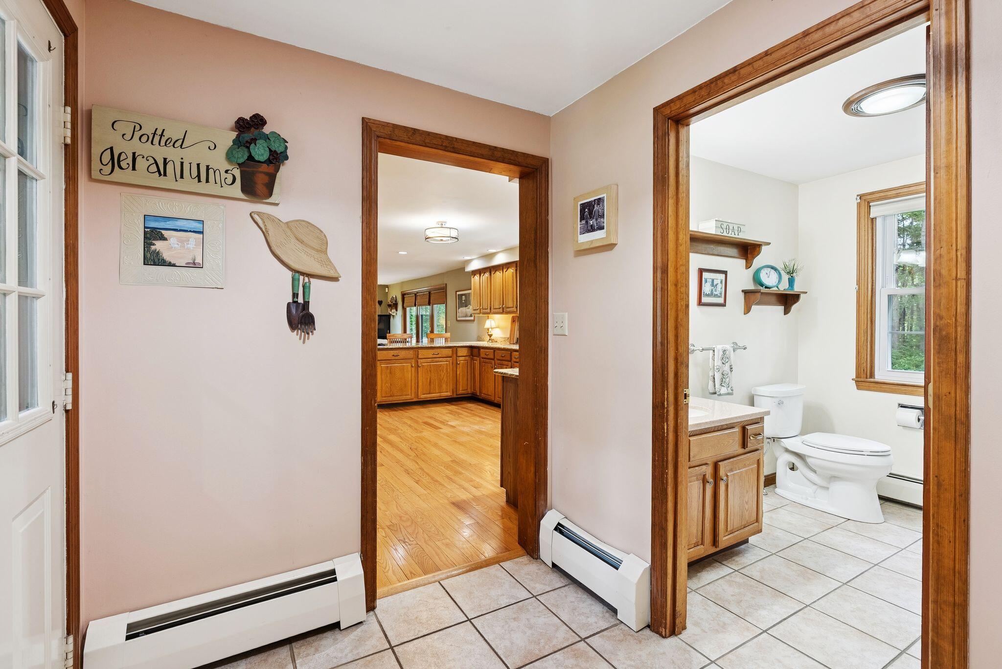 151 Pilgrim Road South Portland, ME 04106 - Photo 12 of 31 39_DSC00489