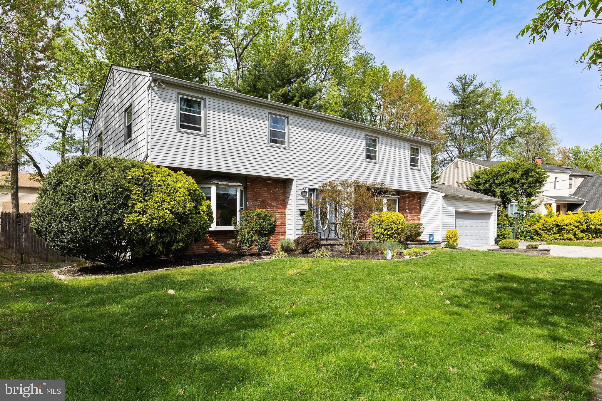 105 Hart Road Cherry Hill, NJ 08034 - Photo 3 of 53